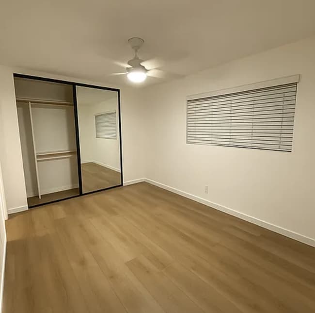 Photo - 331 W Windsor Rd Unit 5