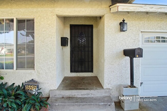 Photo - 15515 Harvest Ave