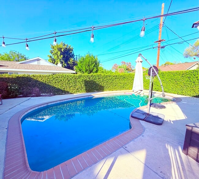 Photo - 6424 Penfield Ave