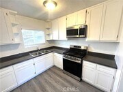Photo - 1702 W 60th St Townhome