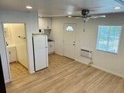 Room facing kitchen - 1404 N Buena Vista St