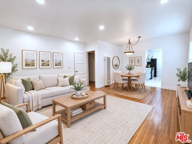 Photo - 11768 Gateway Blvd