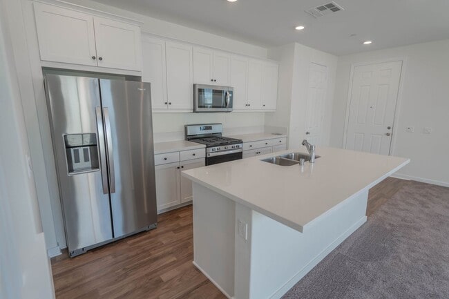 Photo - Five Points 3 Bedroom Home in Valencia!