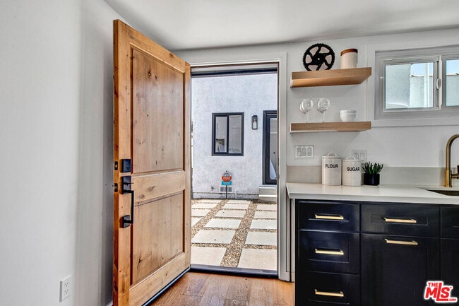 Photo - 4313 W 59th St