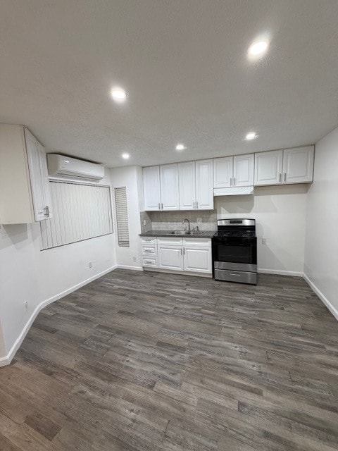 Building Photo - 1802 E Glenoaks Blvd Unit C