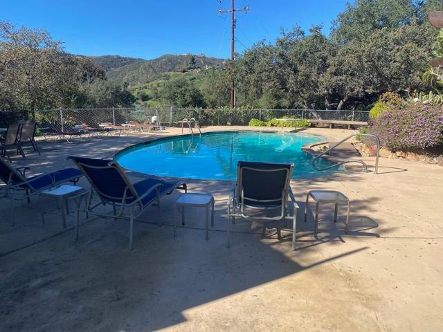 Photo - 25915 Jesmond Dene Rd