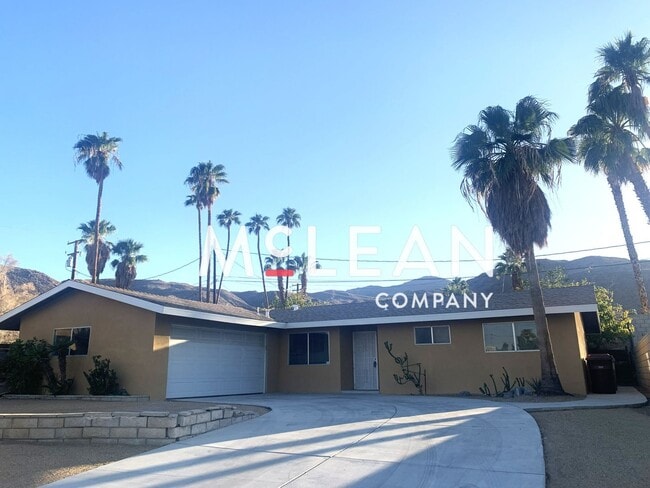 Building Photo - Three Bedroom Home in Beautiful Neighborhood