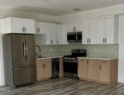 Photo - 5626 Auckland Ave