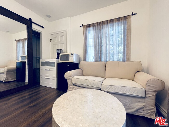 Photo - 1500 Midvale Ave