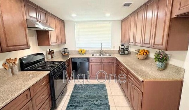 Photo - 24933 Otis Dr