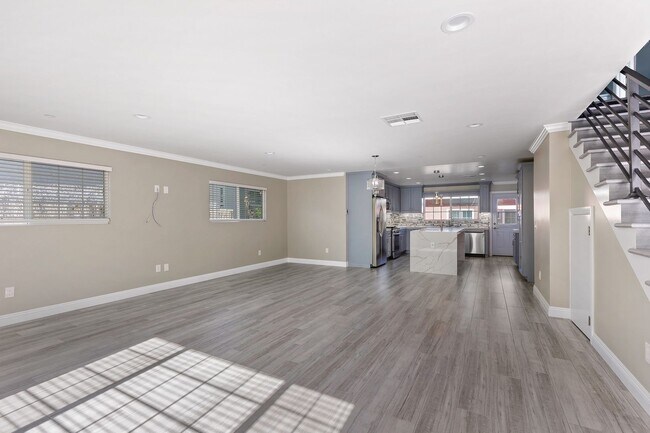 Photo - 2216 N Frederic St