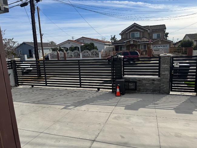 Photo - 5 W 4th St Unit Main House