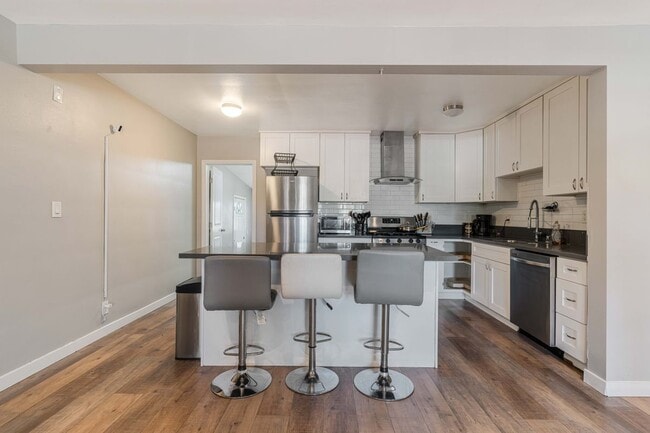 Photo - 8222 Vanscoy Ave
