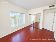 Photo - 11035 Moorpark St