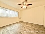 Photo - 14831 Delano St Unit 1
