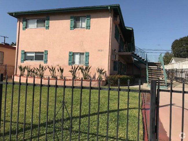 Building Photo - 2621 W Ramona Rd Rental