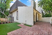 Side/Front Yard - 6121 Shoup Ave Townhome
