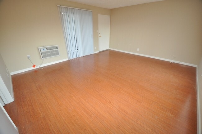 Photo - 15049 Burbank Blvd Unit 109