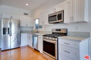 Photo - 1411 Cloverfield Blvd Unit B