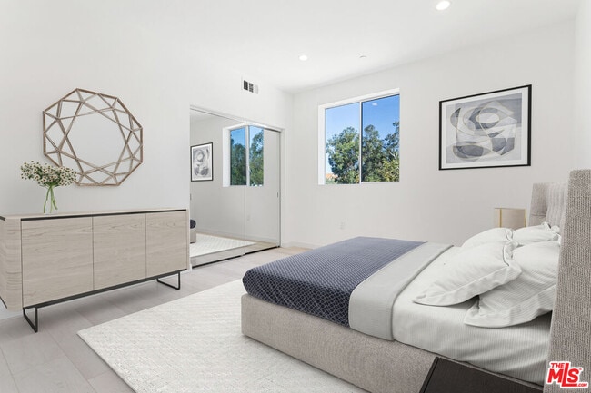 Photo - 11620 Chenault St Unit 304