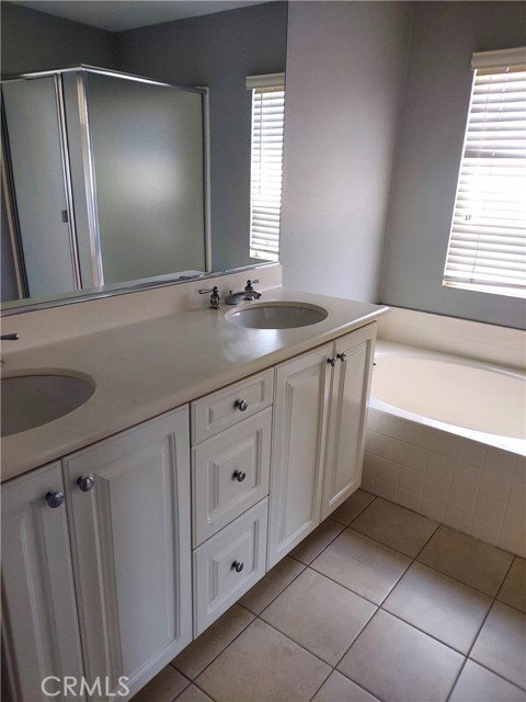 Photo - 72 Avondale