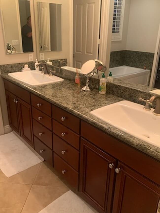 Photo - One Bedroom Rental One