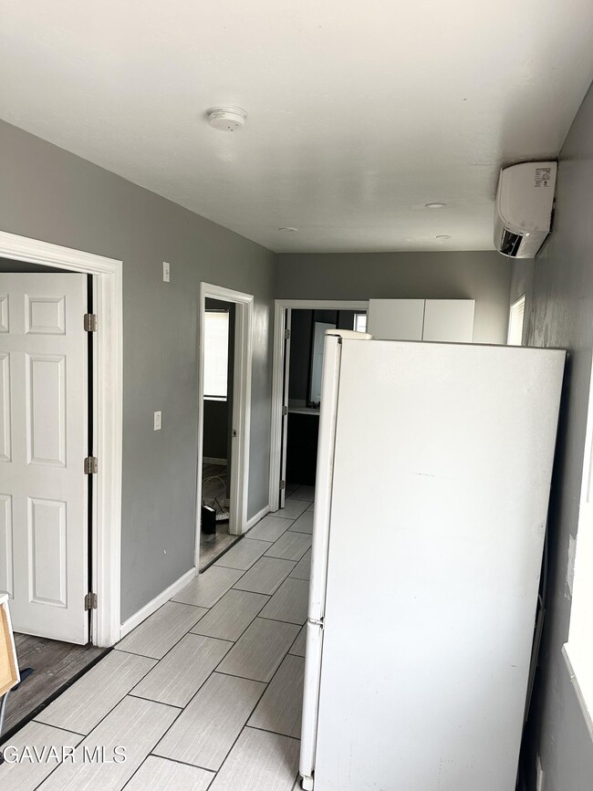 Photo - 45517 Corkwood Ave