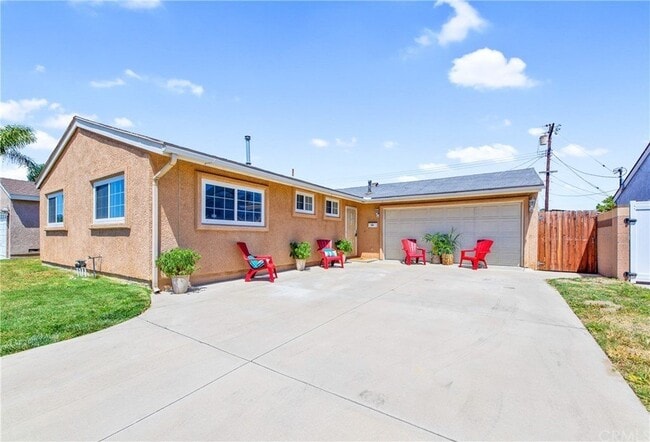 Building Photo - 10474 Lorinda Ave