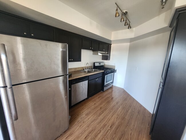 Photo - Hoover Hilltop