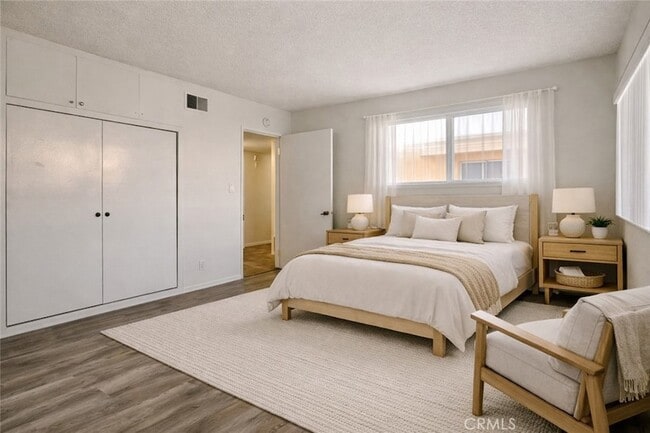 Photo - 17092 Emerald Ln Unit 4