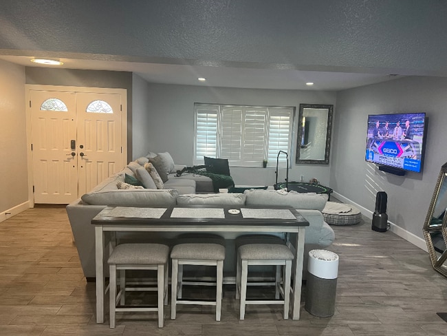 Photo - 1474 N Erin Ave