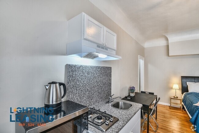 Building Photo - 727 S Alvarado St Unit 203D Rental