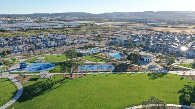 Photo - 5 Bedroom SFR in Irvine