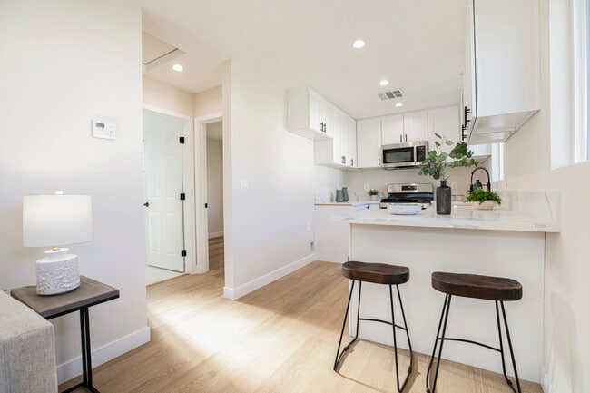 Photo - 8881 Morehart Ave