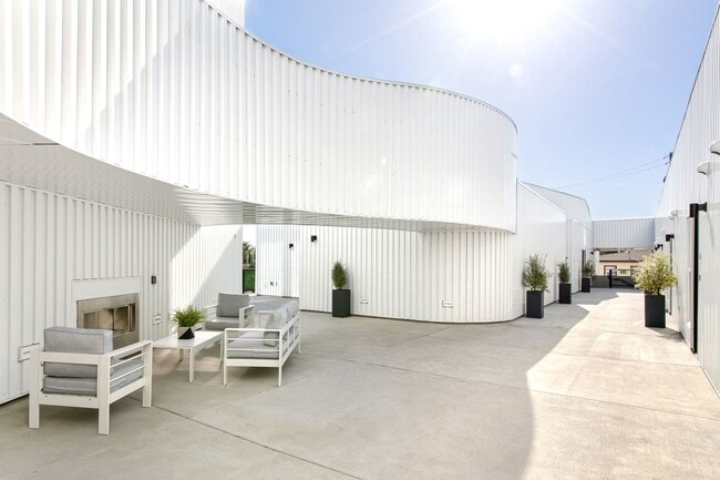 Photo - Modern - 2 Story Loft Unit 303