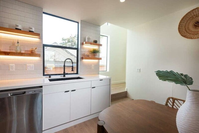 Photo - 2664 L St Unit 6 - 2664 L Street