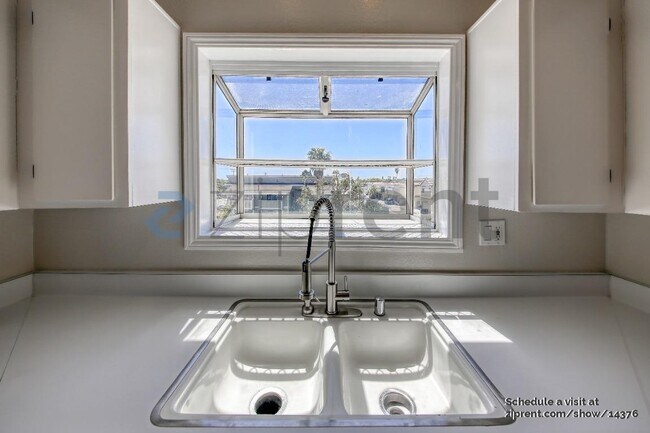 Photo - 409 Utica Avenue