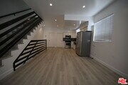 Photo - 642 N Manhattan Pl Condo