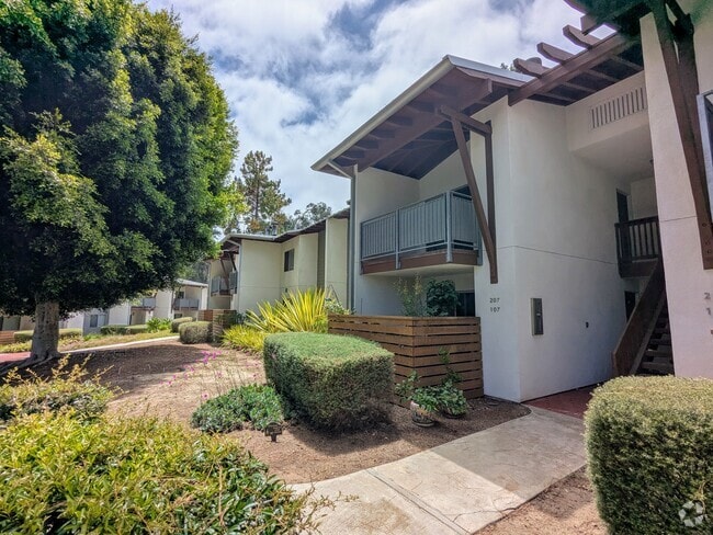 Building Photo - 1780 S El Camino Real Rental