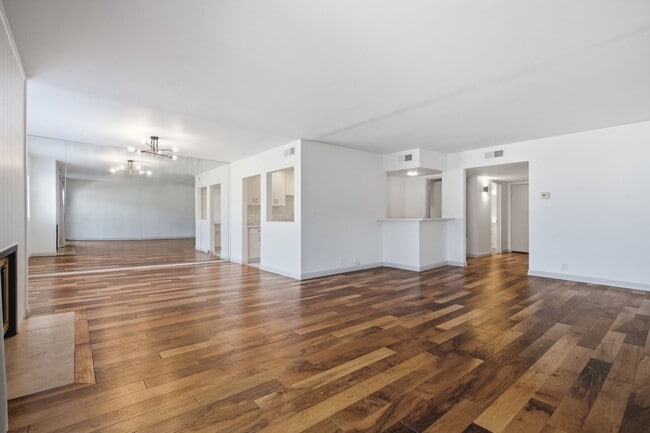 Photo - Prime L.A. Location Steps from Beverly Hills | 2 BR / 2.5 BA Home-Like Condo