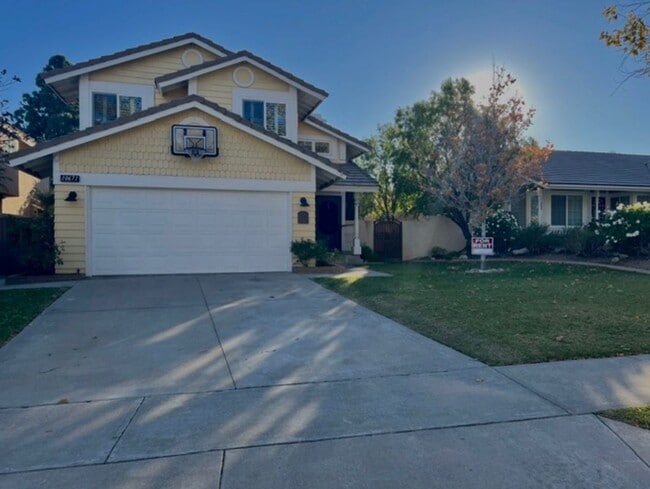 Building Photo - 10671 Champagne Rd