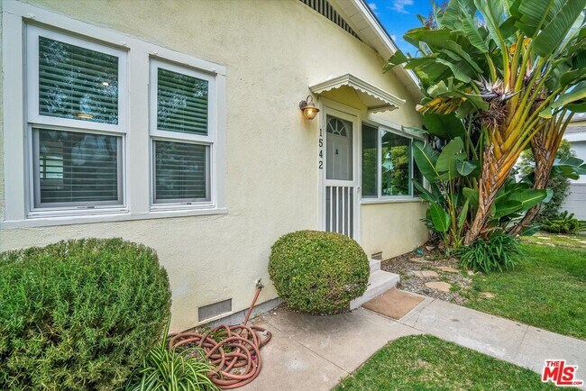 Photo - 1542 Harvard St Unit A