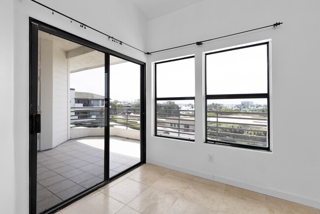Photo - 280 Cagney Ln Unit 312