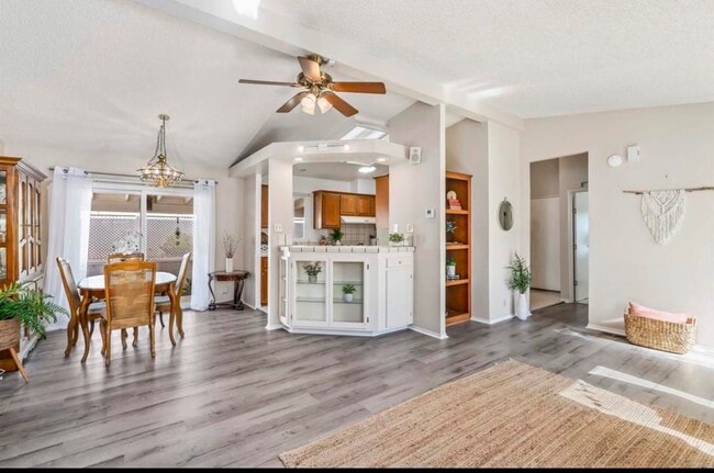 Photo - 2010 W San Marcos Blvd