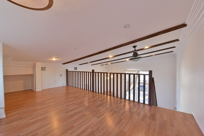 Photo - 7929 Blackburn Ave