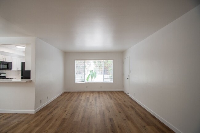Photo - 14706 Dickens St Unit 06