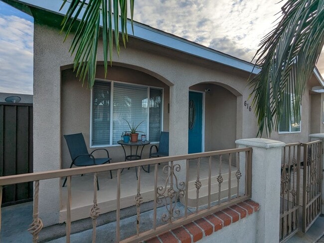 Building Photo - 616 E Opp St