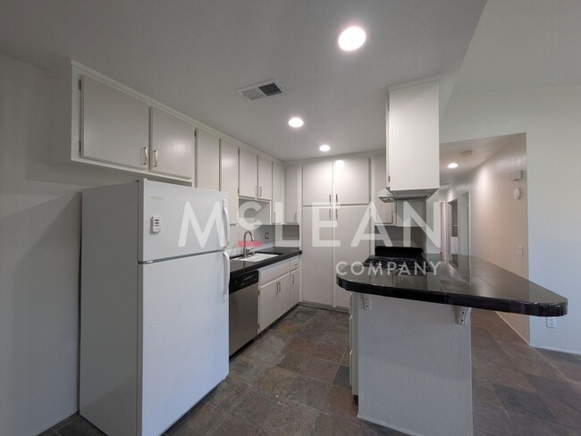 Photo - Wonderful 2-Bedroom at Great Price with Br...