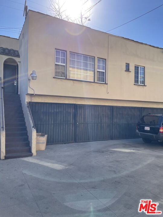 Photo - 1050 W 60th Pl