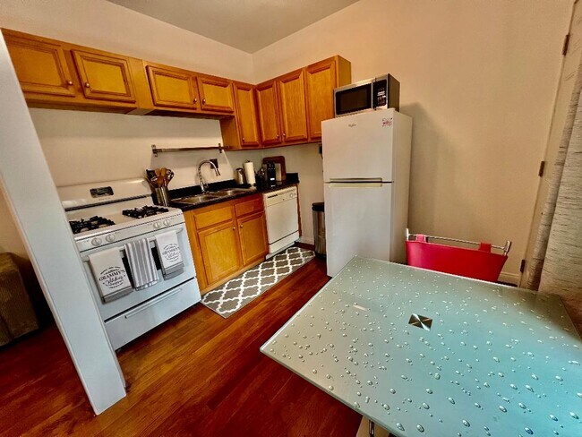 Photo - 1144 N Hudson Ave Unit 1144